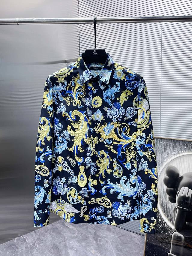 范思哲 Versace 2024Ss新款长袖 衬衫 衬衣 高端版本 专柜定制面料 透气舒适度高 细节无可挑剔 品牌元素设计理念 体现高品质 手感细腻柔软 呈现休